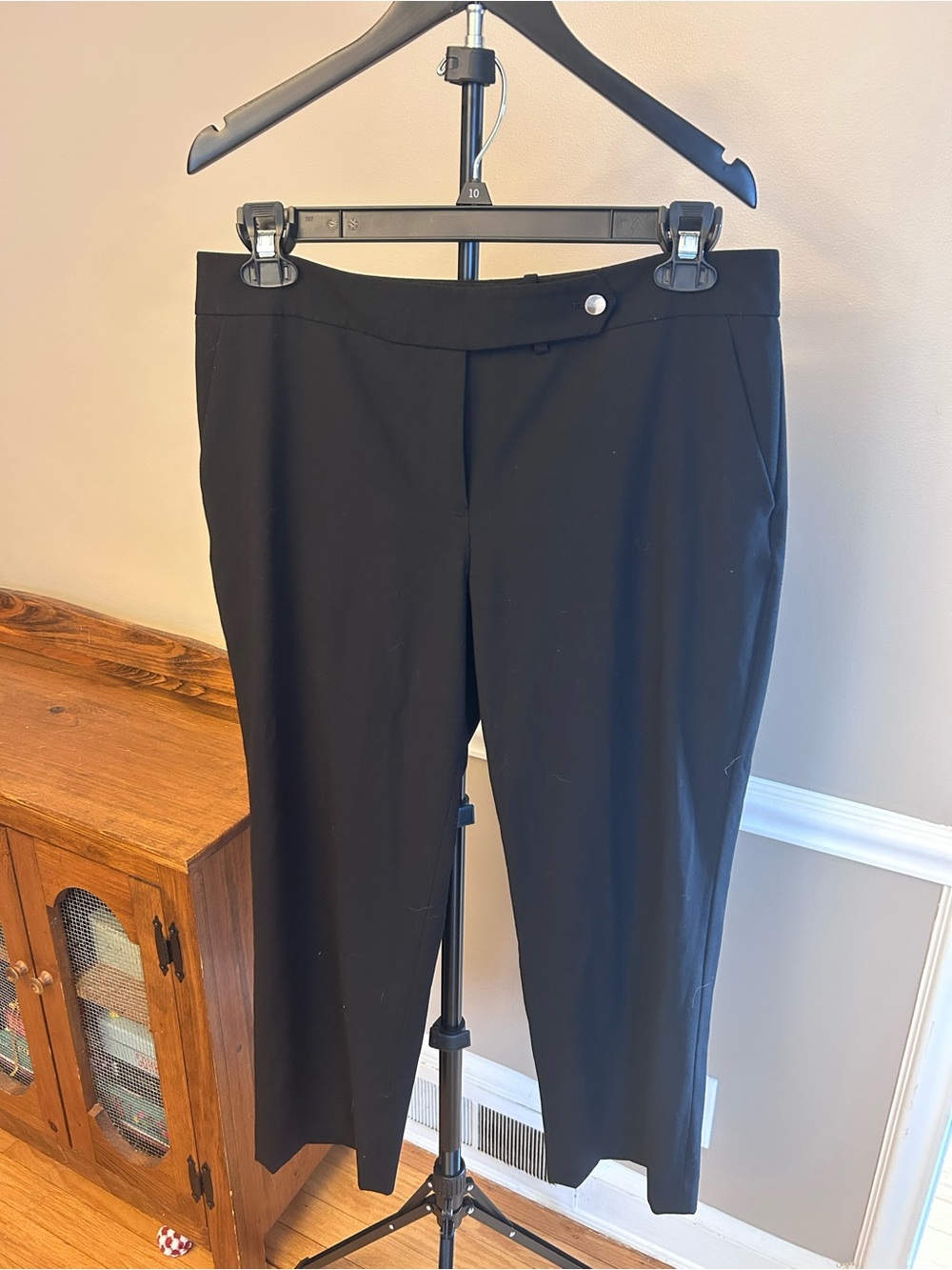 Calvin Klein Black Cropped Ankle Pants